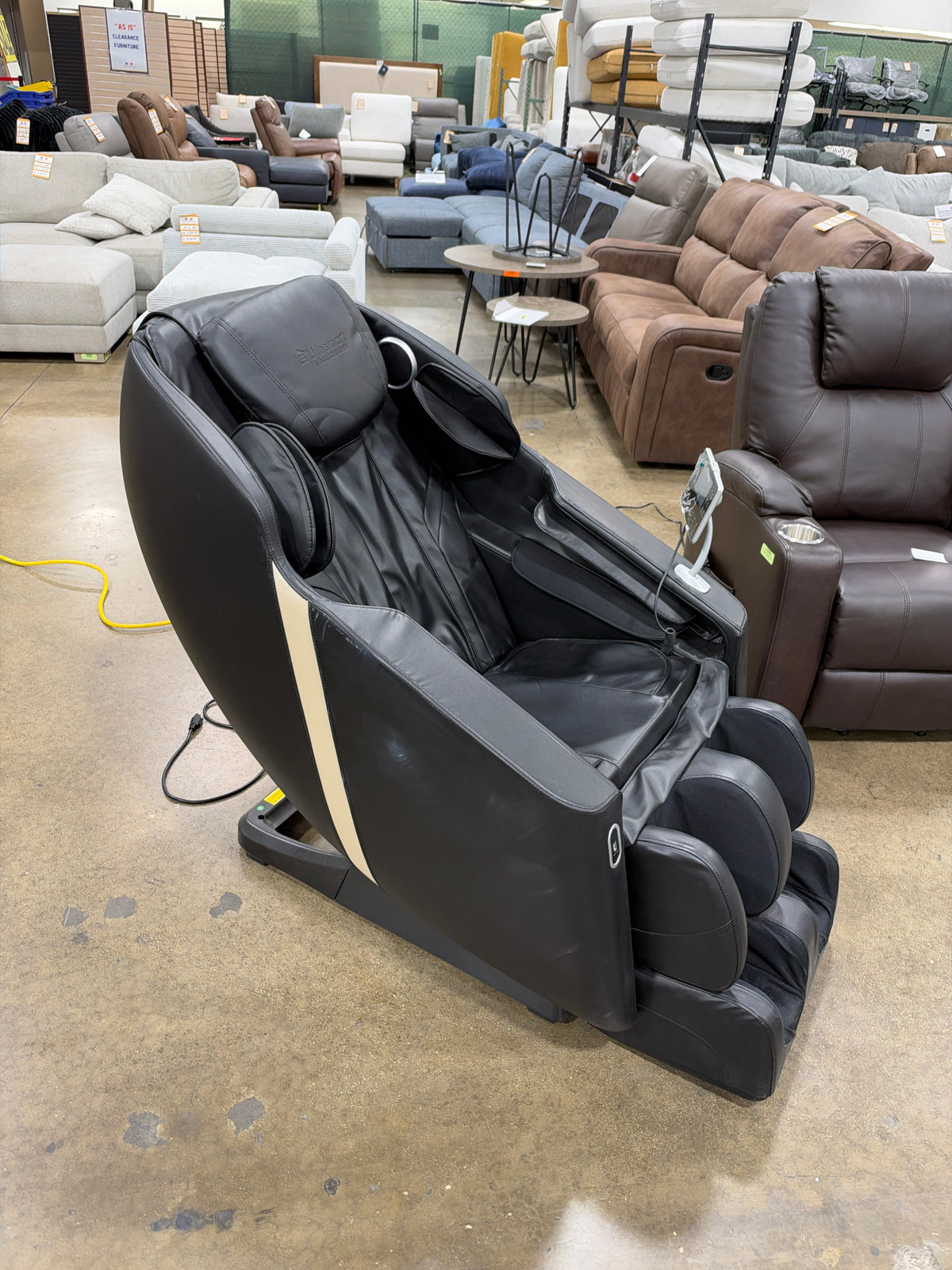 BJF250526 Lifesmart SereniTouch 2D Zero Gravity Massage Chair(USED – SHOULDER MASSAGE NOT WORKING)