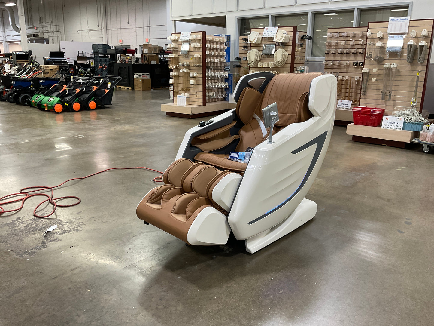 MASSAGE CHAIR WITH 4D AIR MECH/TABLET/WI - 304146 MSRP-1299.98 BJF250018
