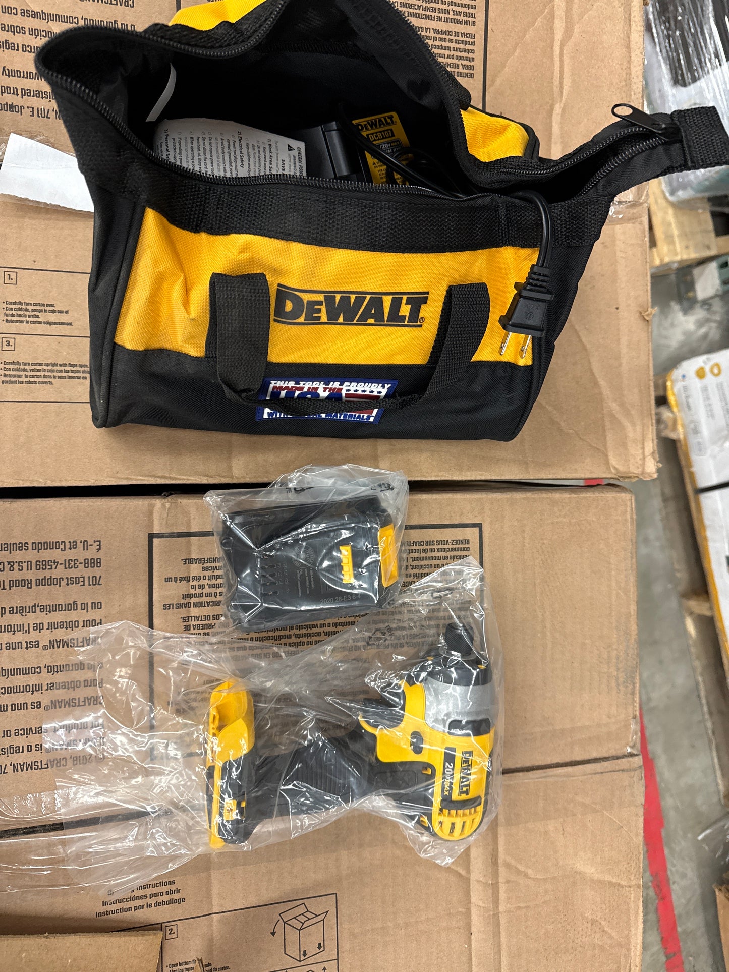 AC250030 DEWALT 20 V MAX 1/4 In. Impact Driver Kit