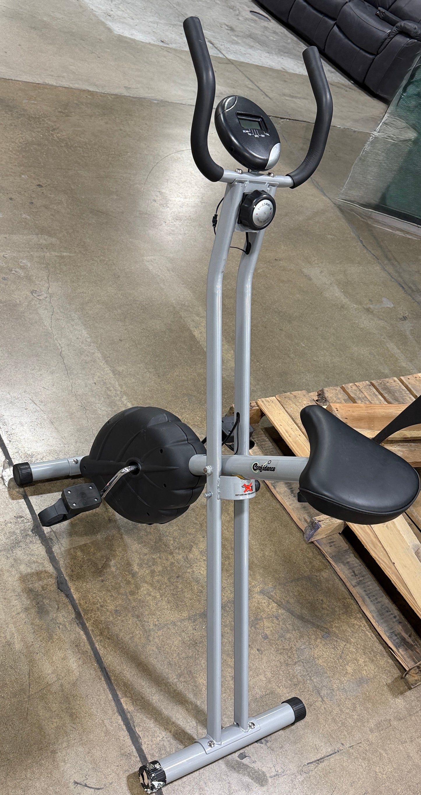 AC250887 Stow a bike foldable exercise bike (damaged)