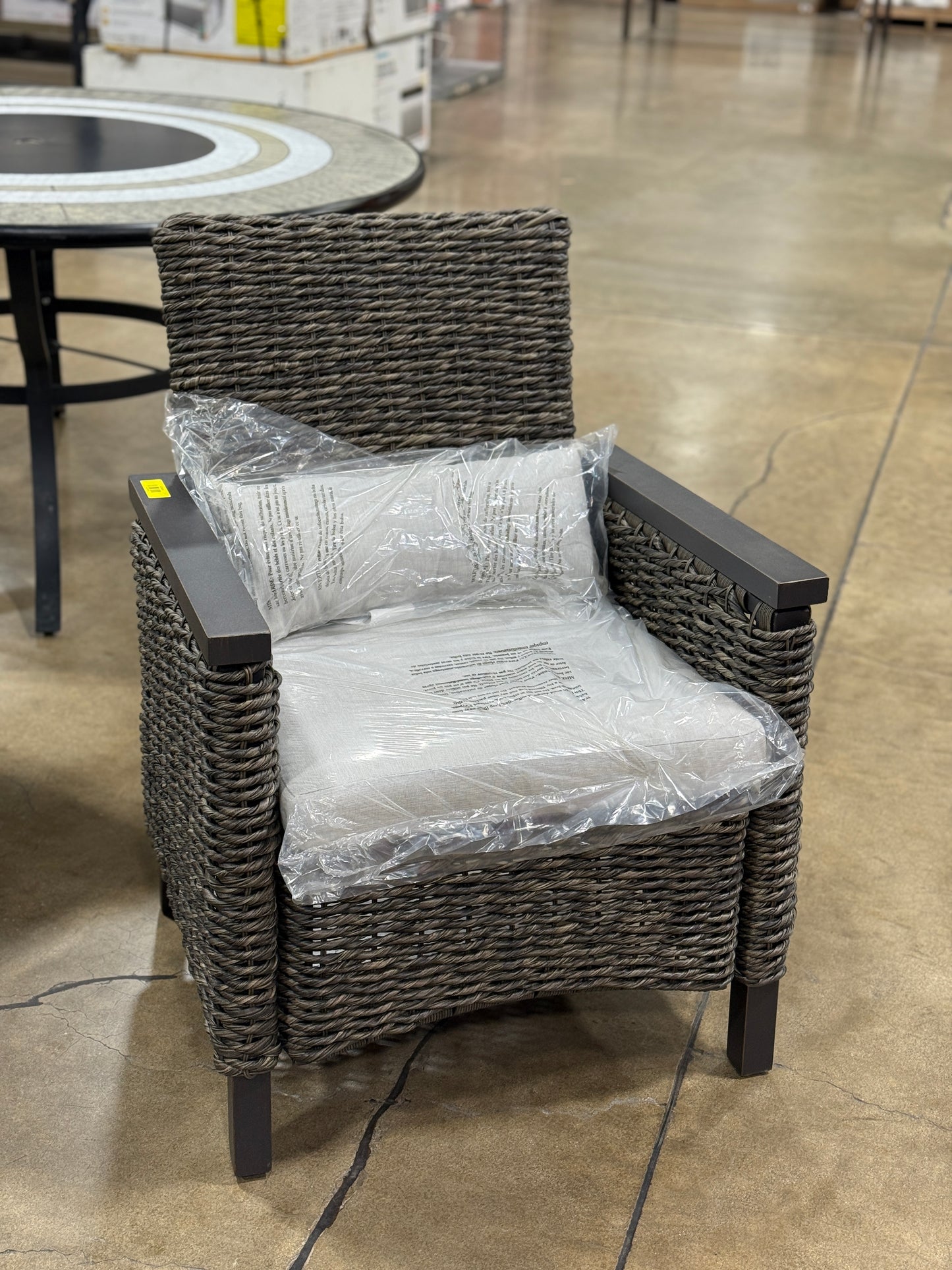 AC250493 Rochdale Dining Chairs(6pcs) + Dining Table