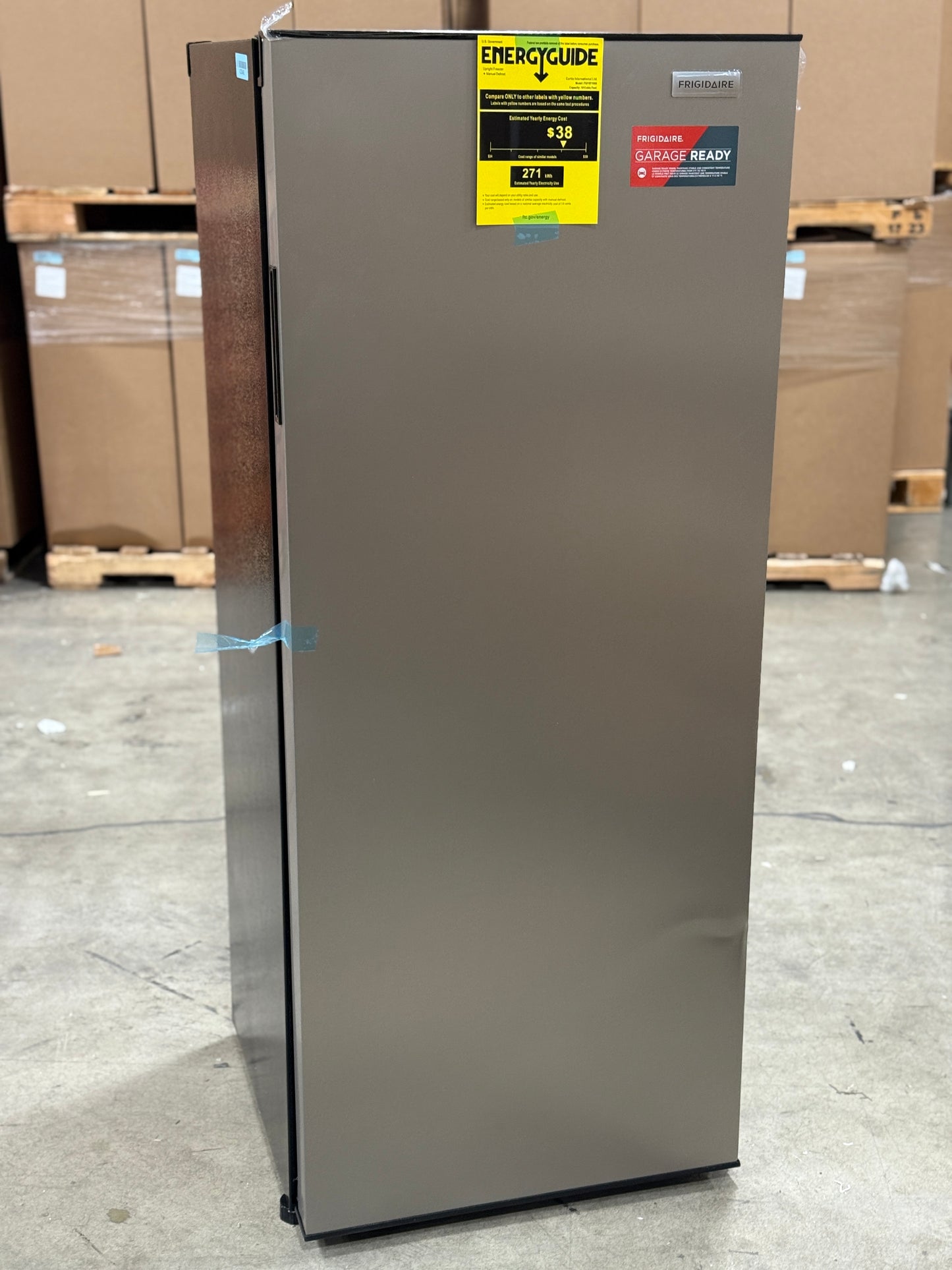 AC250465 Frigidaire Convertible Upright Freezer/Refrigerator 7-cu ft Upright Freezer