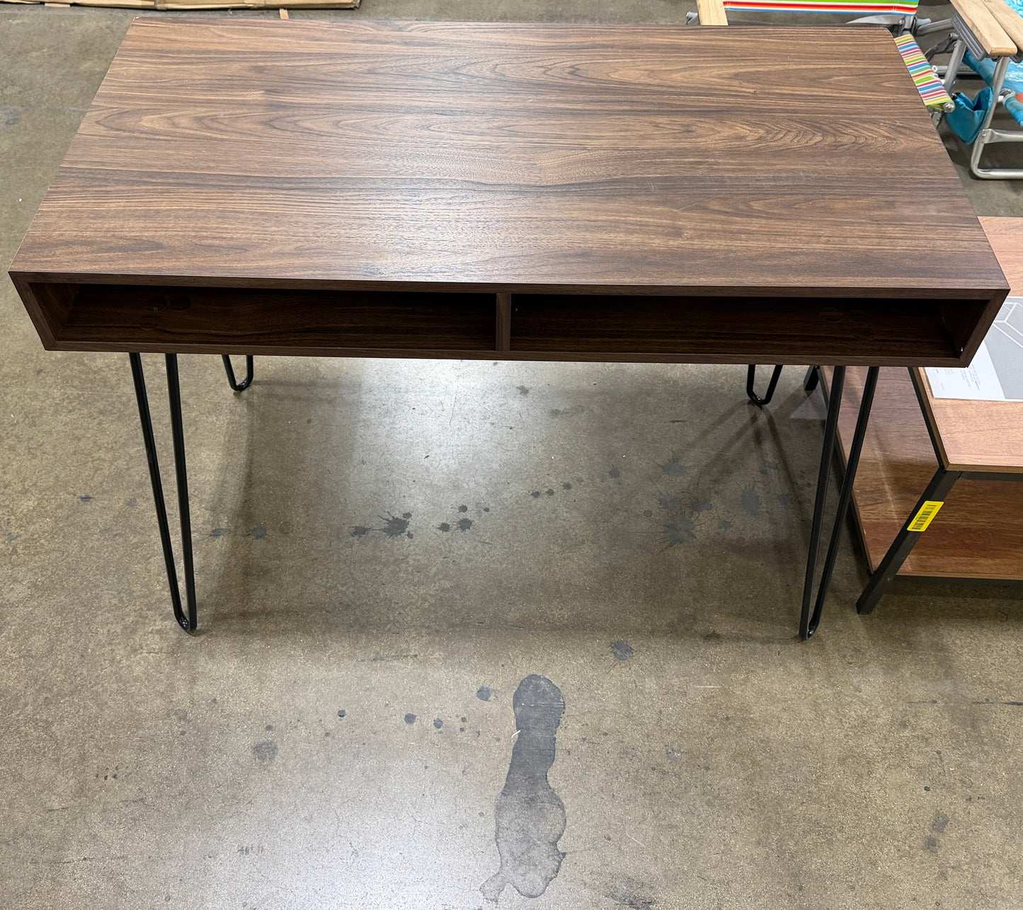 AC250852 Brown Computer Table (DAMAGED)