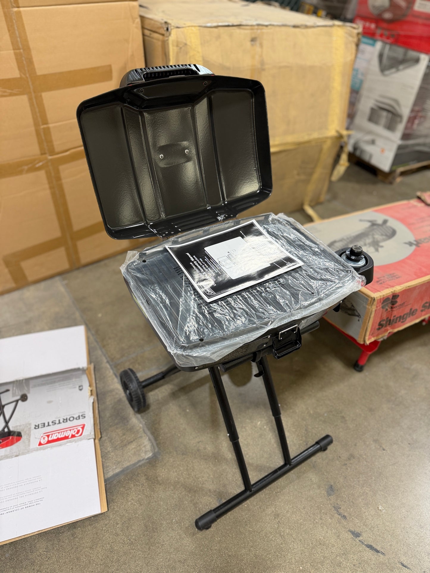 AC250838 Coleman Sportster Grill Red