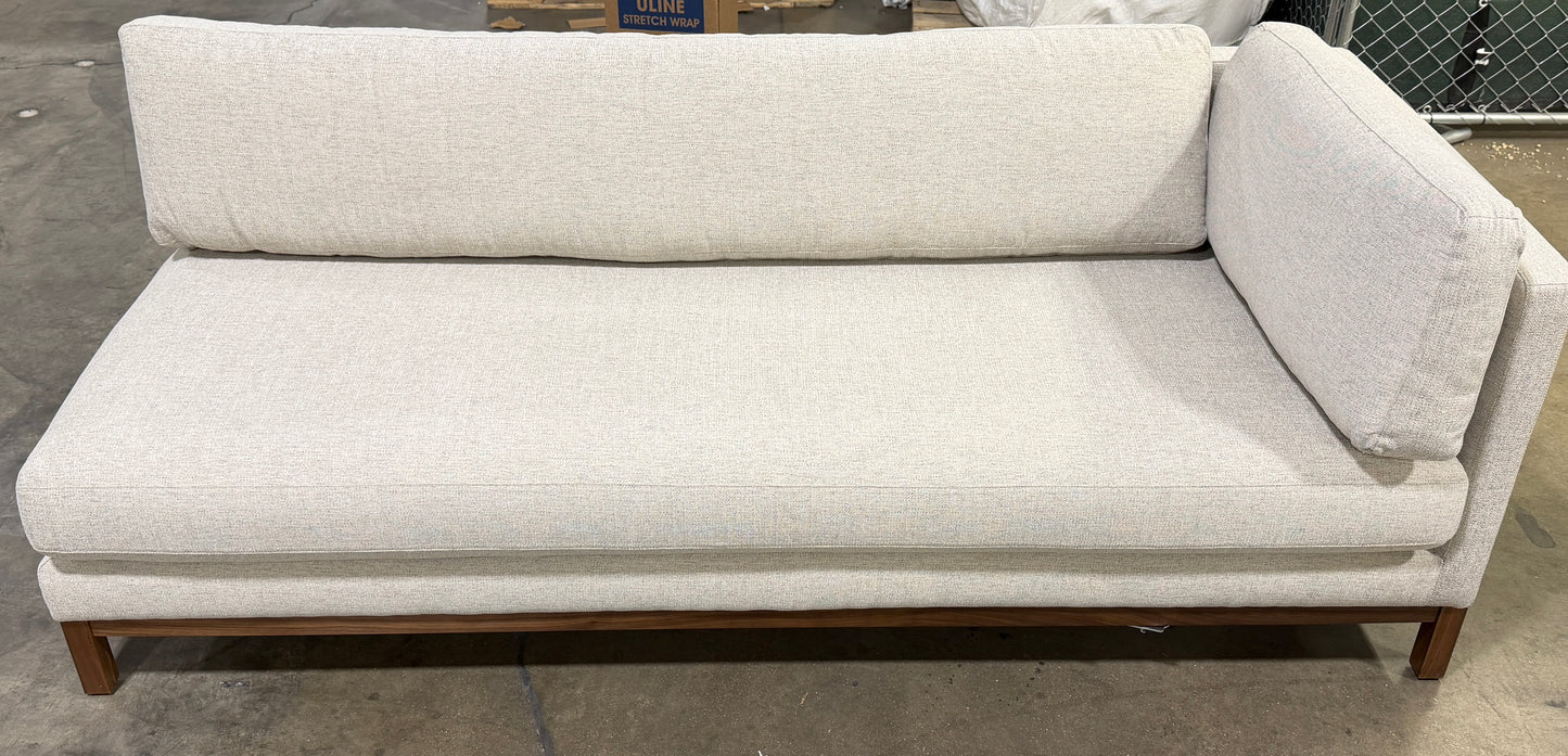 IDF240632 Part Sofa Sloan PER-043