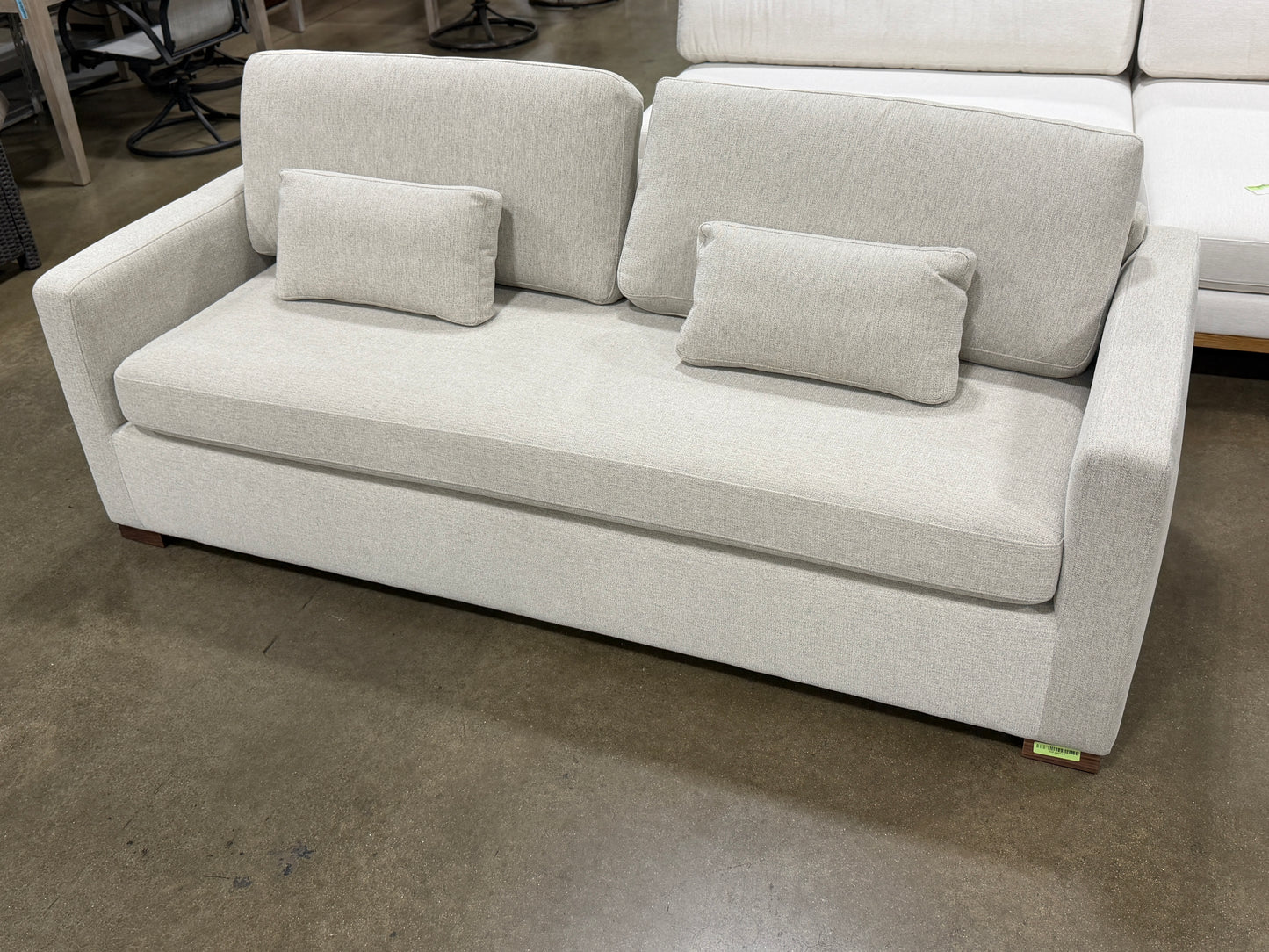 IDF240513 Regular Sofa Charly MER-001