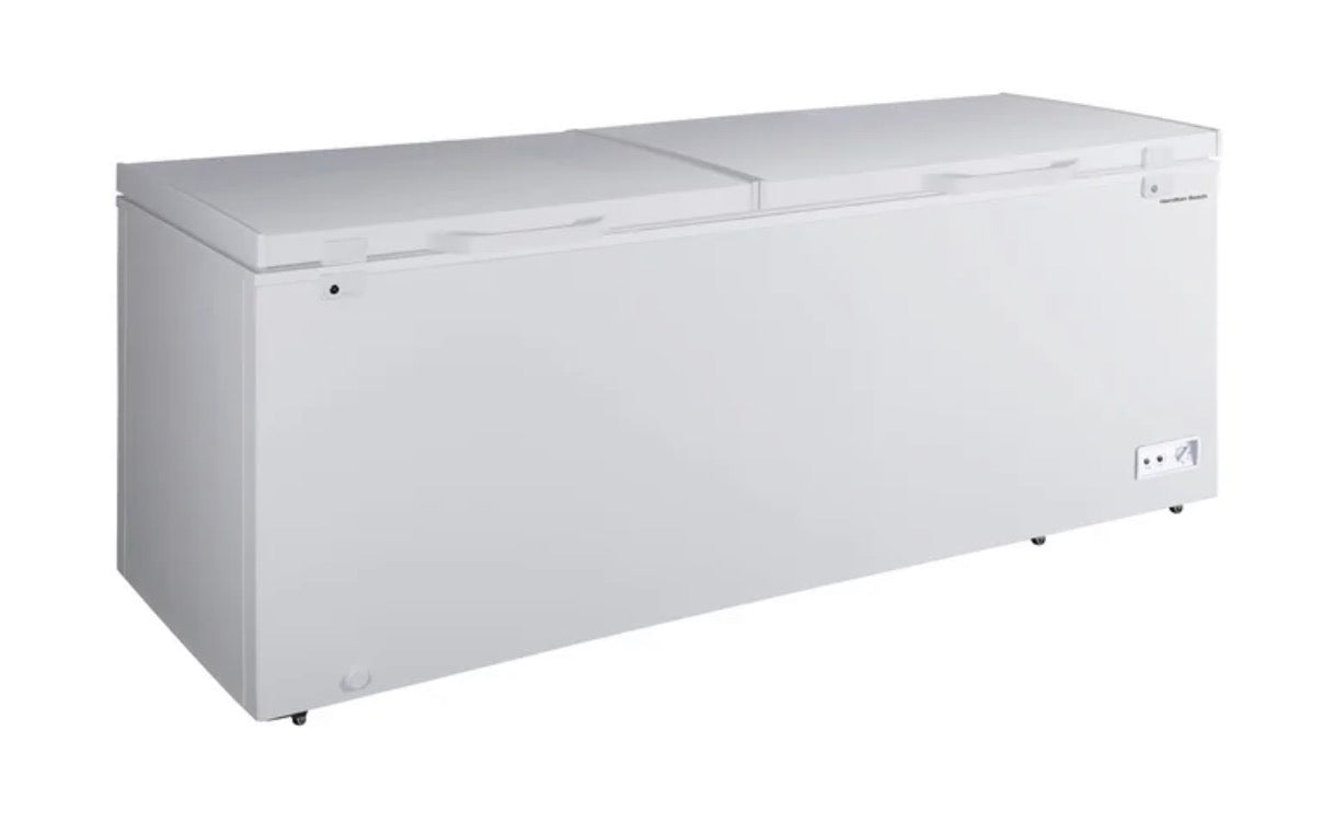 AC260361 Hamilton Beach 82 in. Wide 30 cu. ft. Manual Defrost Dual Door Chest Freezer with Garage Ready in White - HBFRF3030 (minor dents)