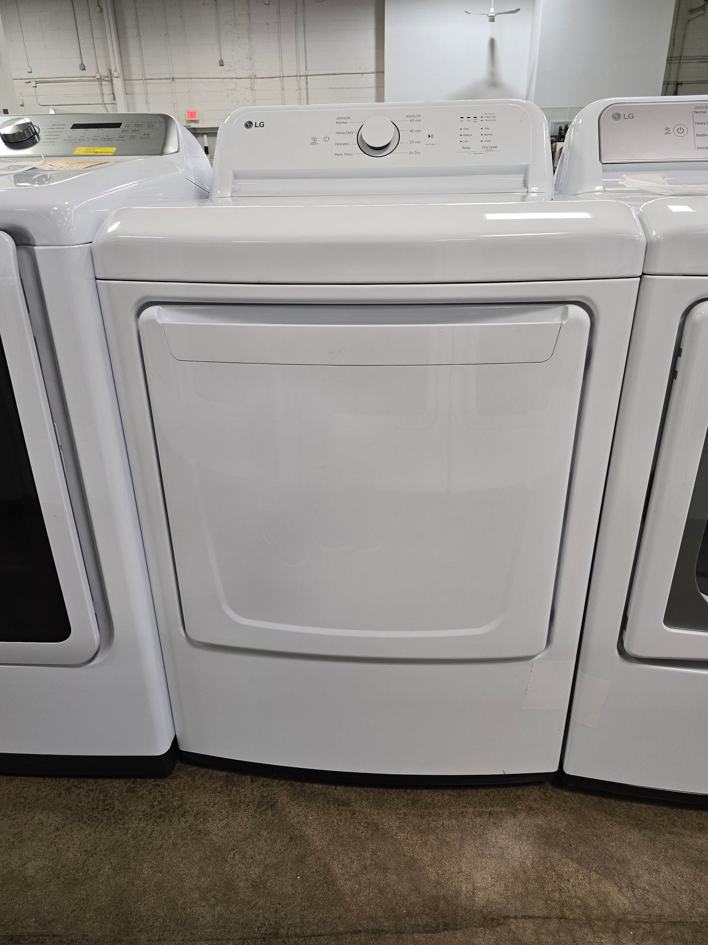 BLP00122-A LG - 7.3 Cu. Ft. Smart Electric Dryer with Sensor Dry - White(DLE6100W)
