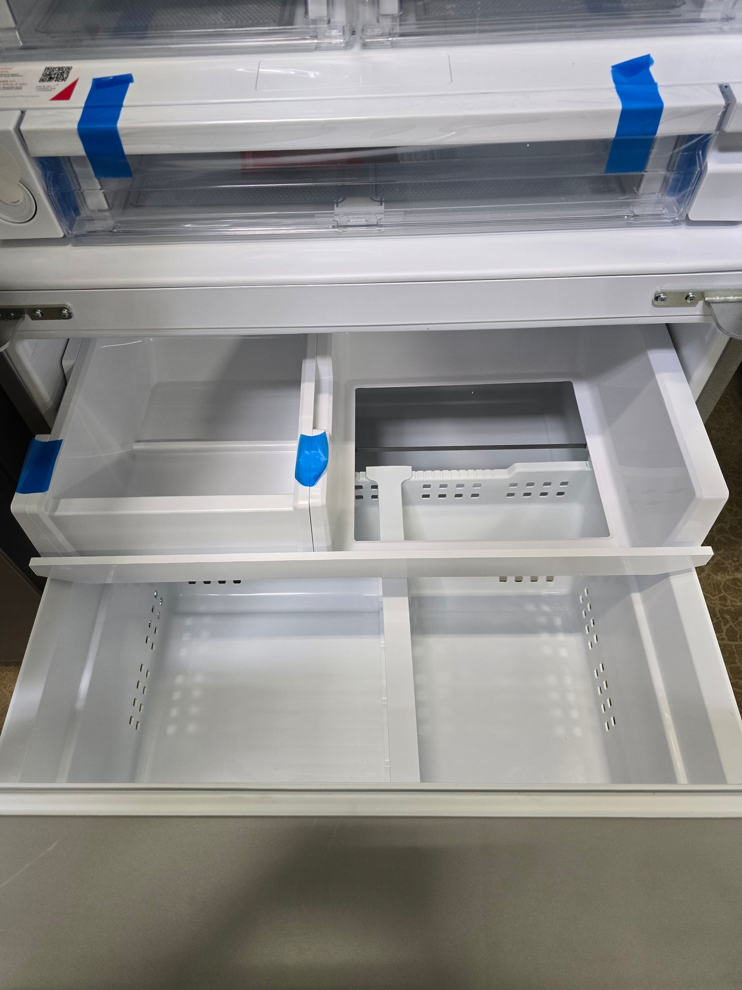 Frigidaire - 36 in 28.8 cu. ft. Standard Depth French Door Refrigerator in with Internal Water Dispenser - Stainless Steel - FRFN2813AF- SN 4A43810384