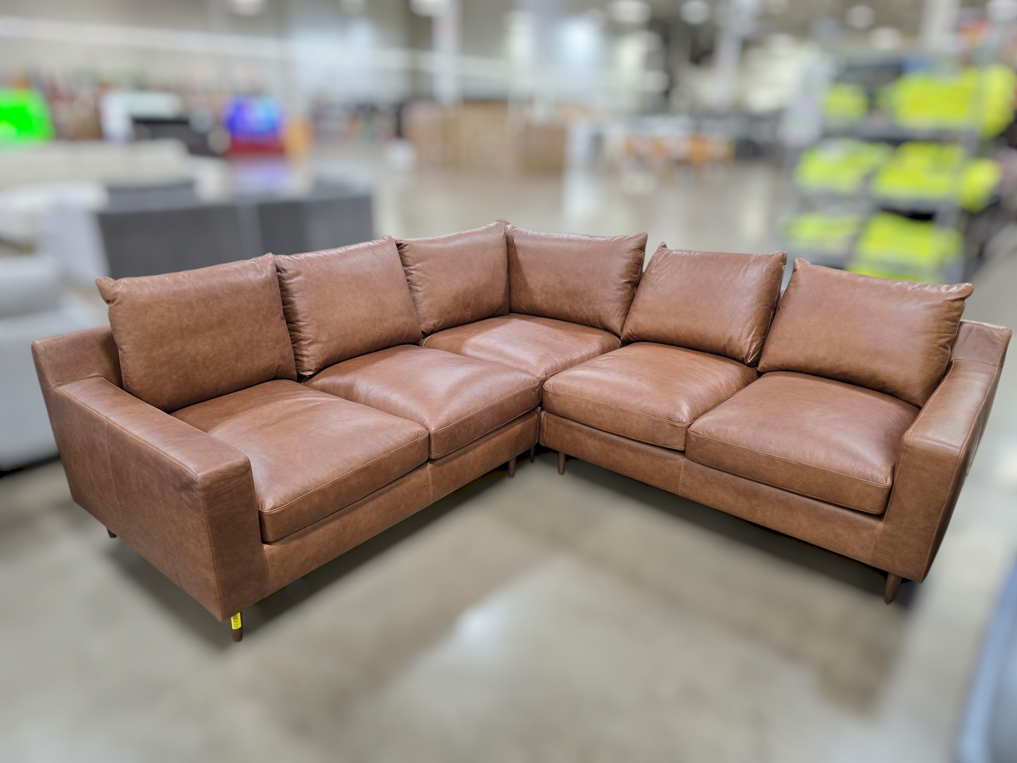 IDF240328 - Sloan - Sectional Leather Pecan 8519A