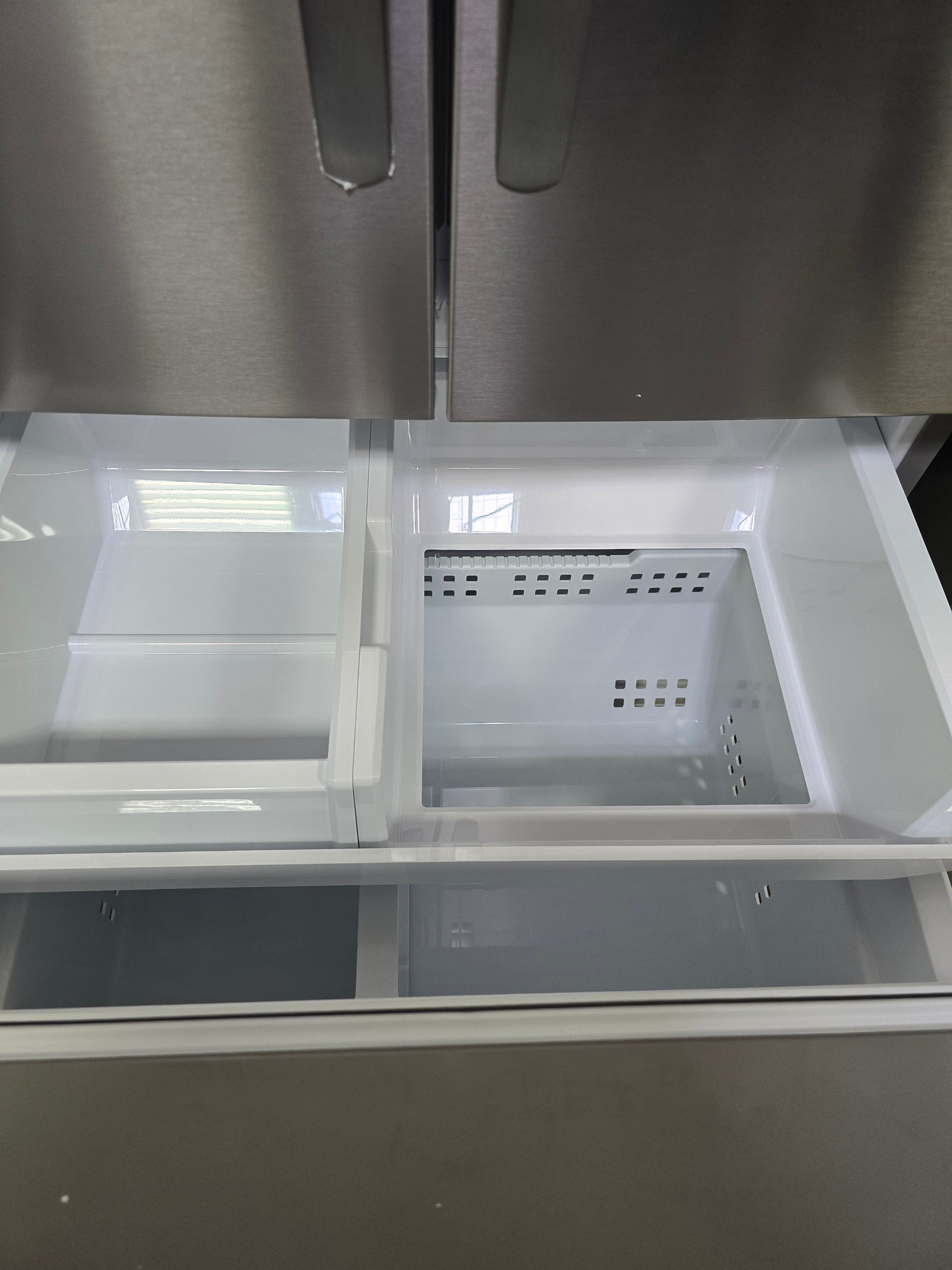 Frigidaire - 36 in 28.8 cu. ft. Standard Depth French Door Refrigerator in with Internal Water Dispenser - Stainless Steel - FRFN2813AF- SN 4A42917186