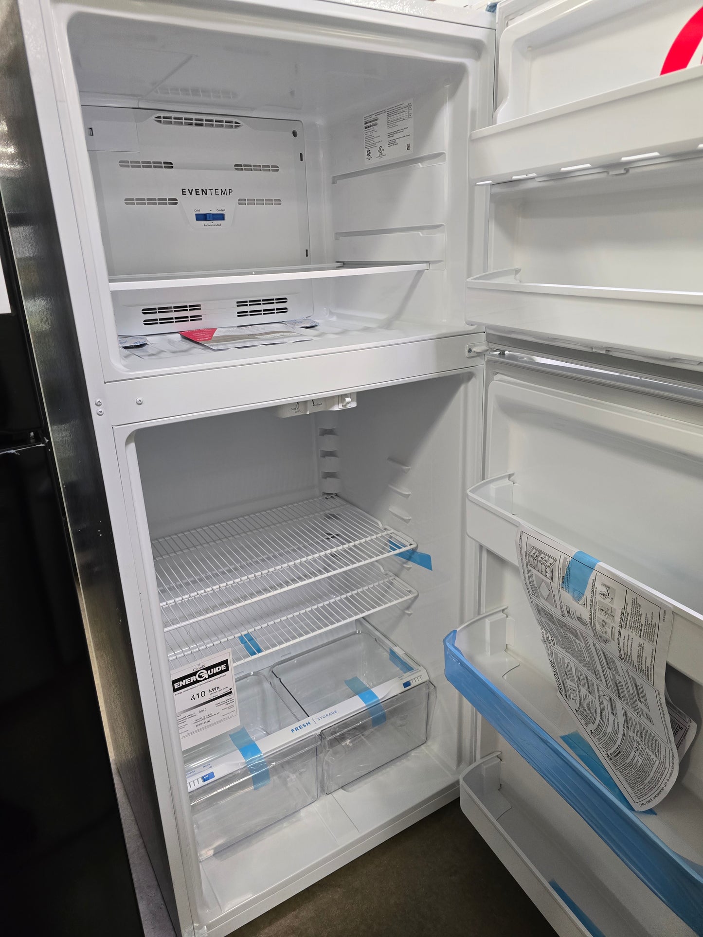 Frigidaire - 18.3 Cu. Ft. Top Freezer Refrigerator - White - FFTR1814WW- SN BA43015424