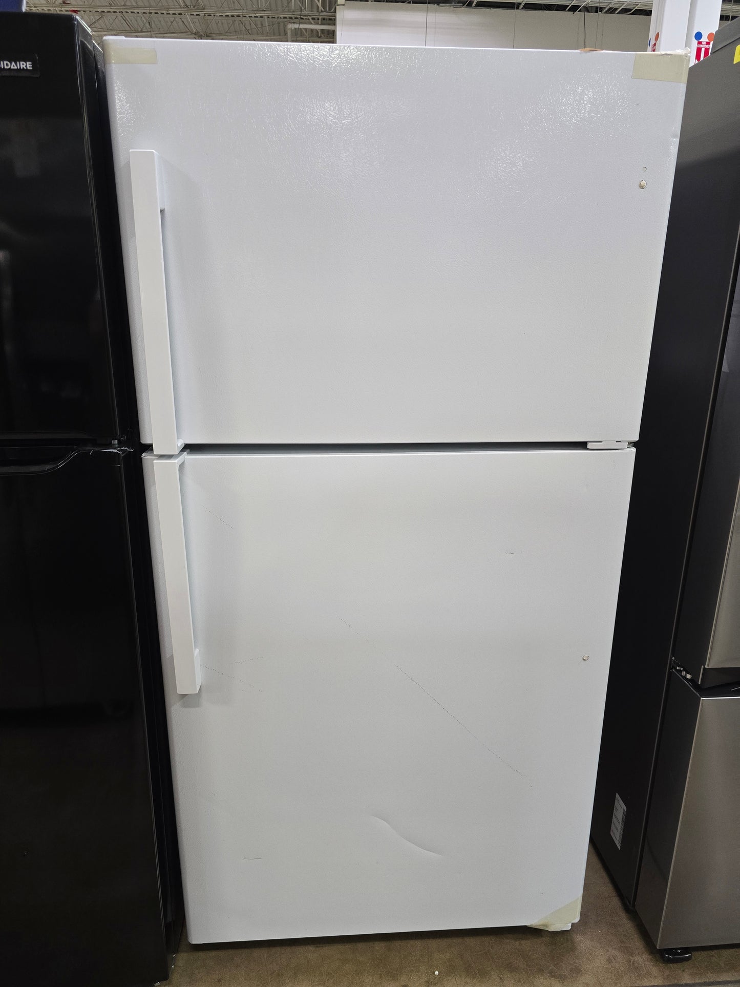 BLP00020-B GE ENERGY STAR® 21.9 Cu. Ft. Top-Freezer Refrigerator (GIE22JTNRWW)