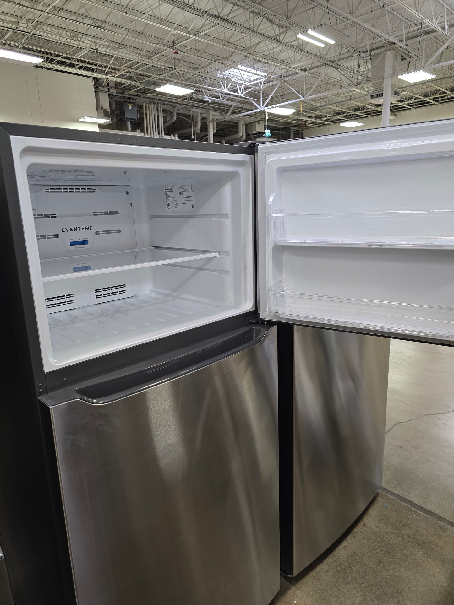 Frigidaire - 20.0 Cu. Ft. Top Freezer Refrigerator - Stainless Steel - FFTR2045VS- SN BA40207418