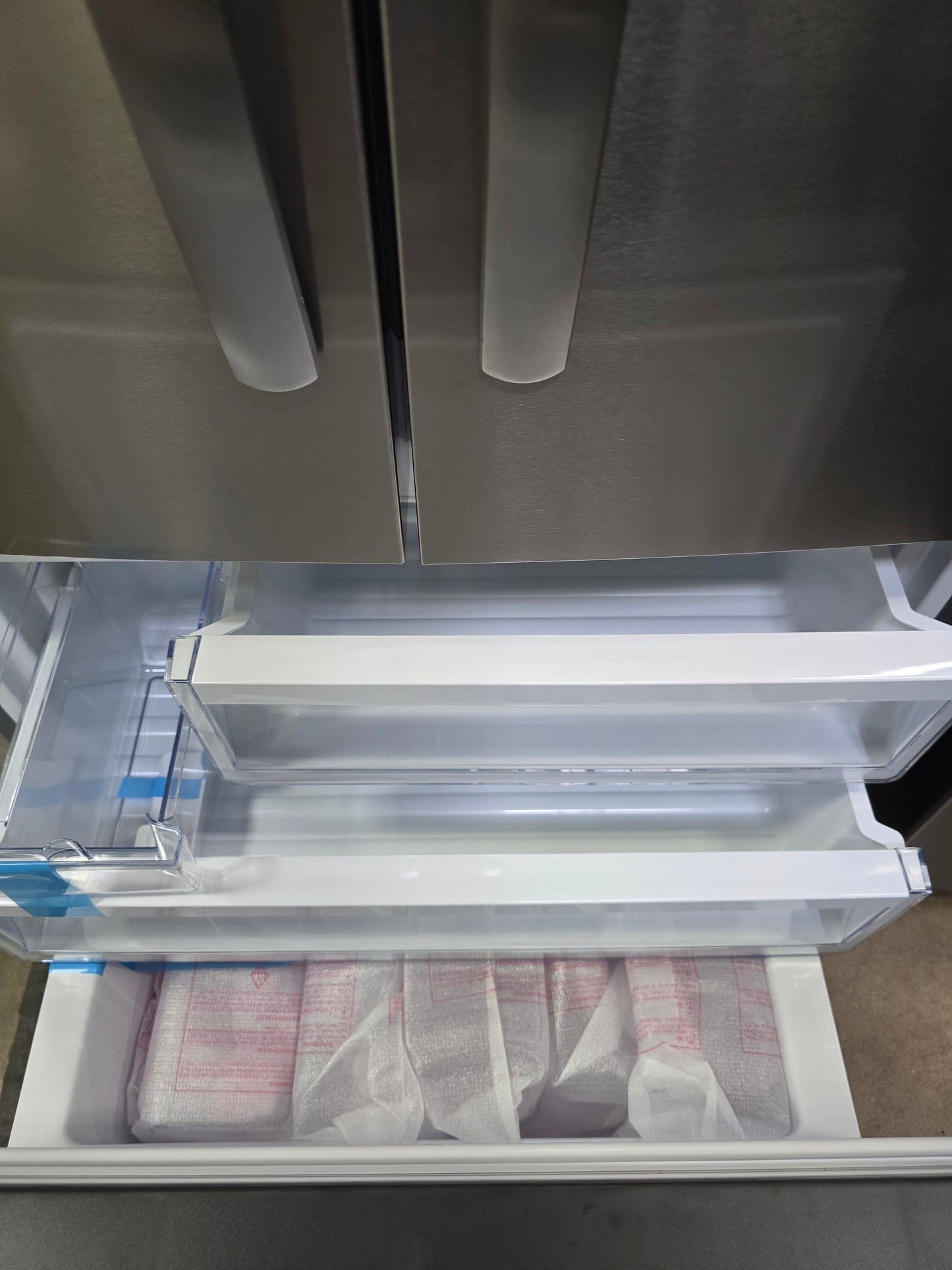 Frigidaire - 17.6 Cu. Ft. Counter-Depth French Door Refrigerator - Stainless Steel  - FRFG1723AV- SN 1K43172271