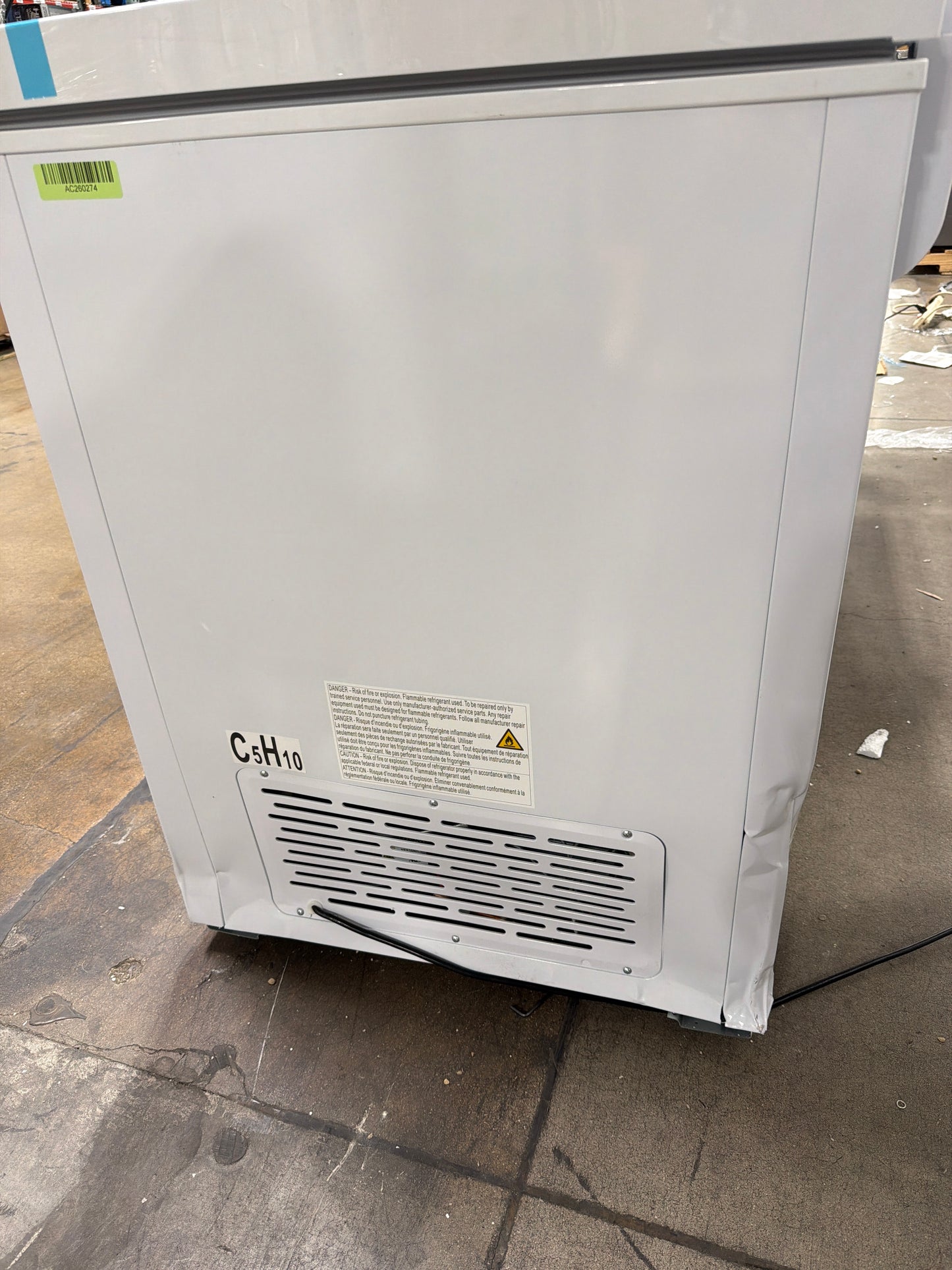 AC260274 Hamilton Beach 25-cu ft Garage Ready Chest Freezer - HBFRF2530 - Dented