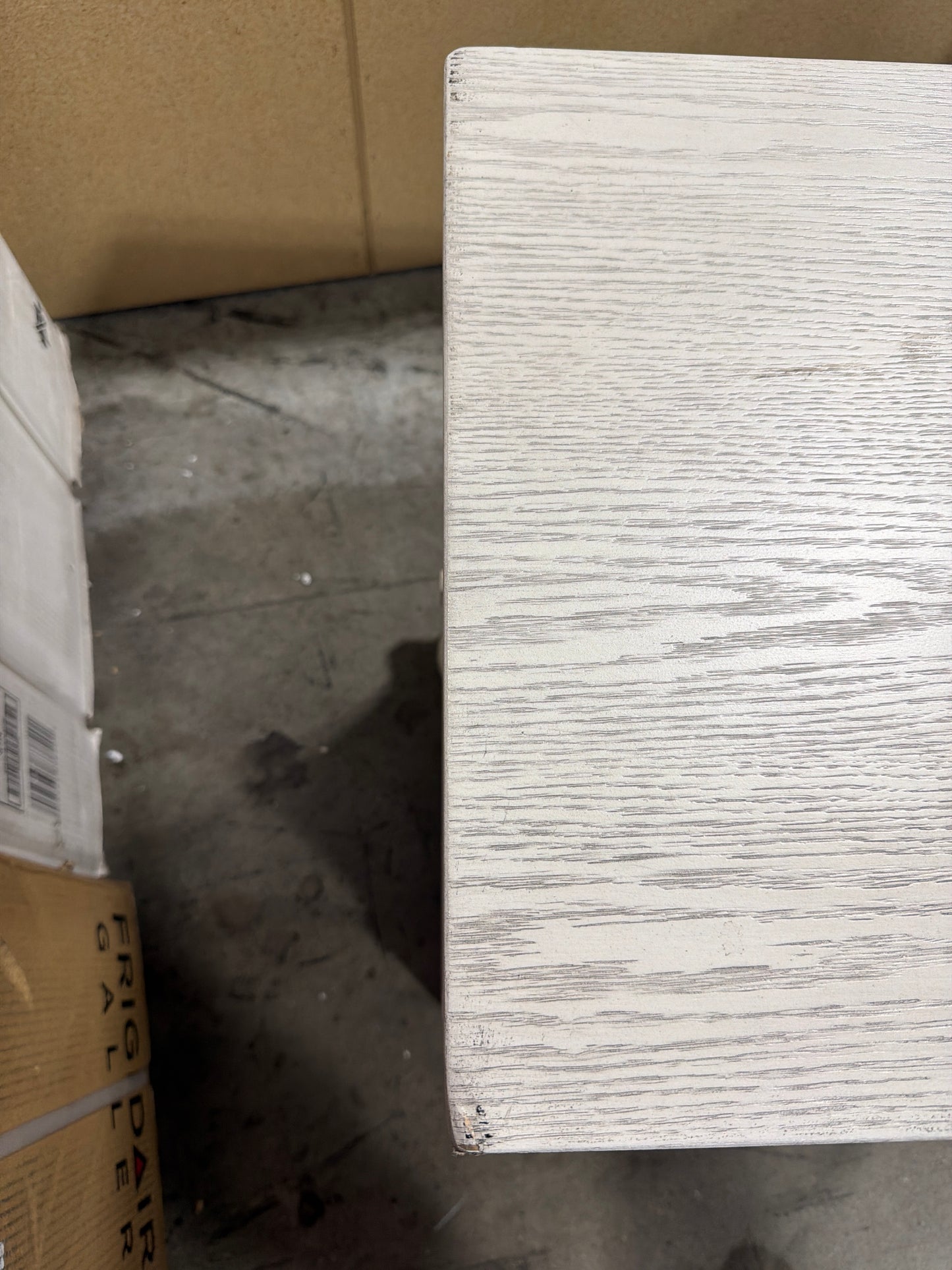 AH136 Robbinsdale 22" 1 Drawer Nightstand(Damage)