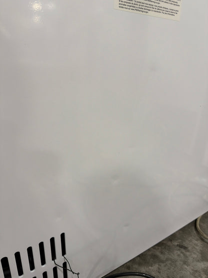 AC260205 EFRF7003-C Frigidaire 7 Cu. Ft. Garage Ready Chest Freezer (Front + Back - dented)