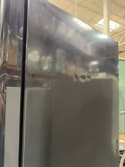 AC260369 Hamilton Beach 17 cu. ft. Commercial Glass Door Refrigerator in Black - HBCBC1710(minor dent)