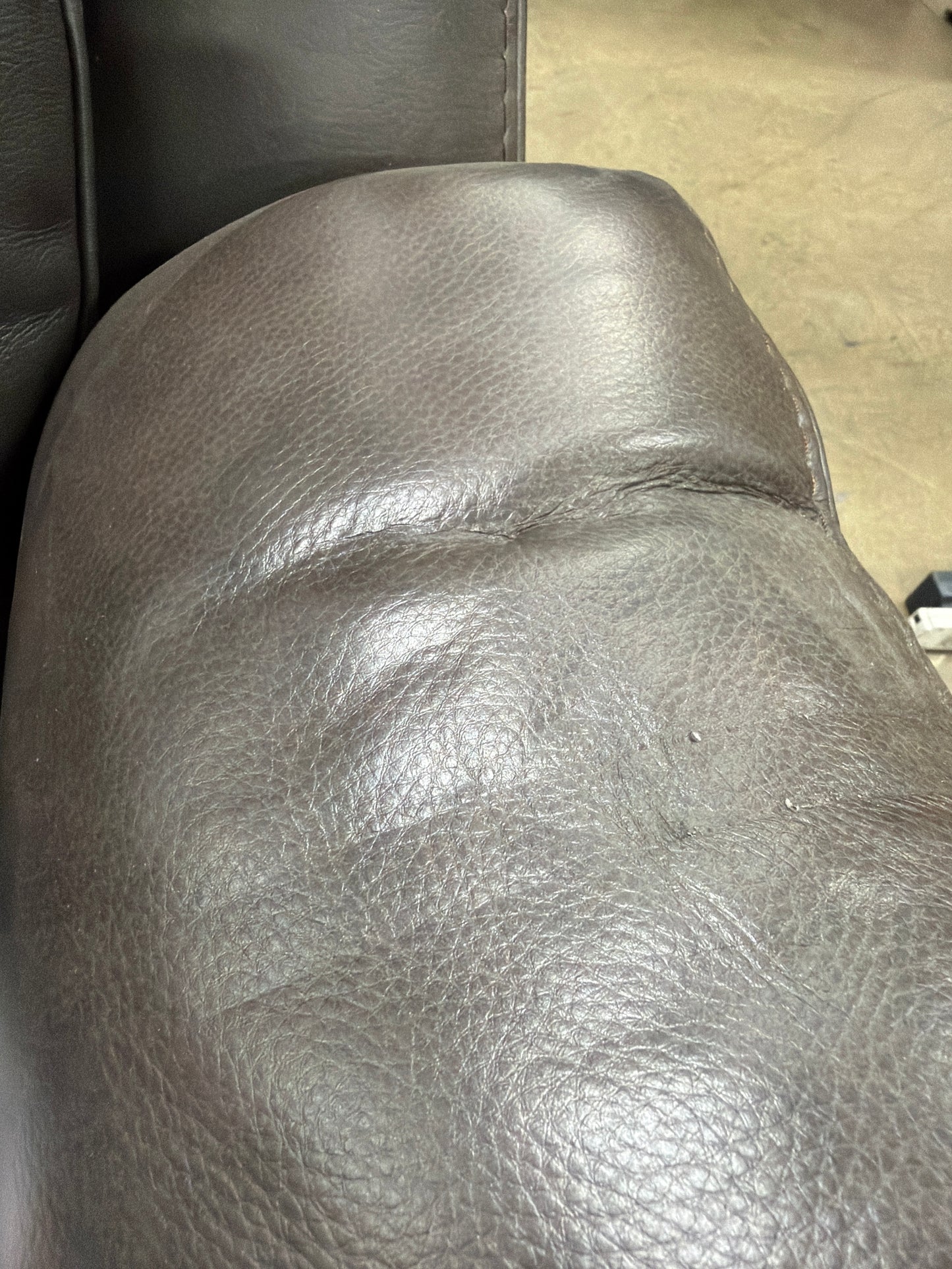 CS260030 Hamlin Leather Power Recliner with Power Headrest & Power Lumbar