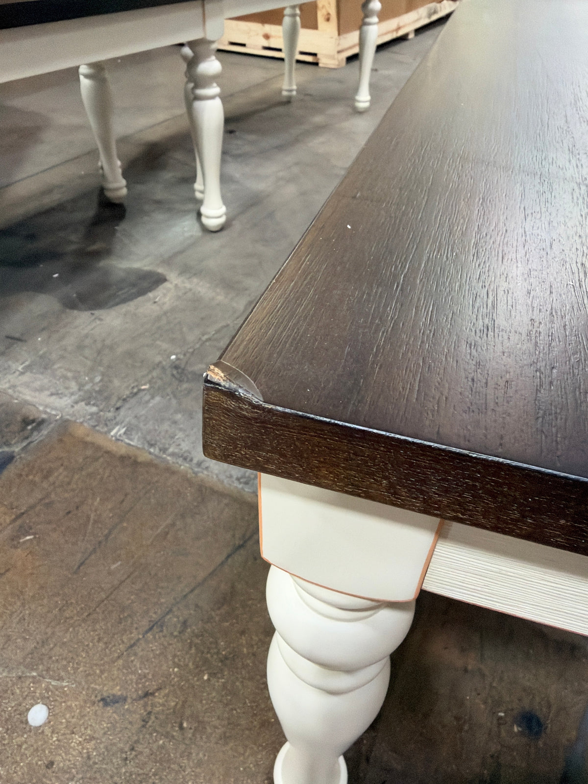 BJF250507 BJs Joanna Dining Bench(corner is chipped)