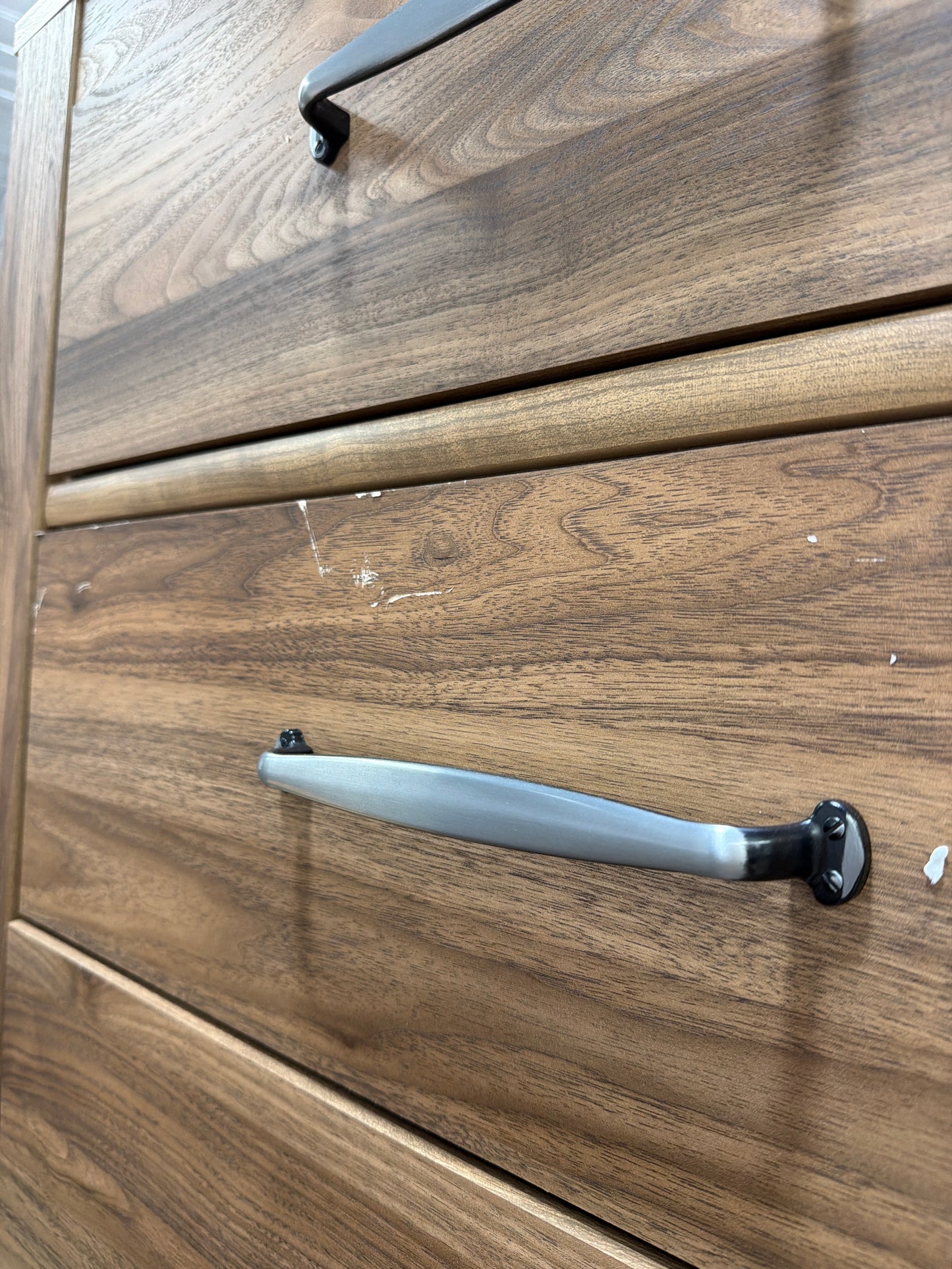 AH182 Zanbrook 5 Drawer Chest of Drawers