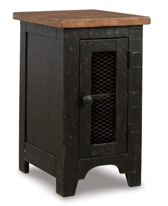 AH114 Valebeck Chairside End Table