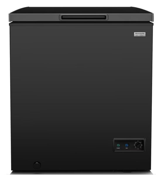 AC260306 Frigidaire Gallery 5 Cu. Ft. Chest Freezer, Black FGFRF5009 (minor dents)