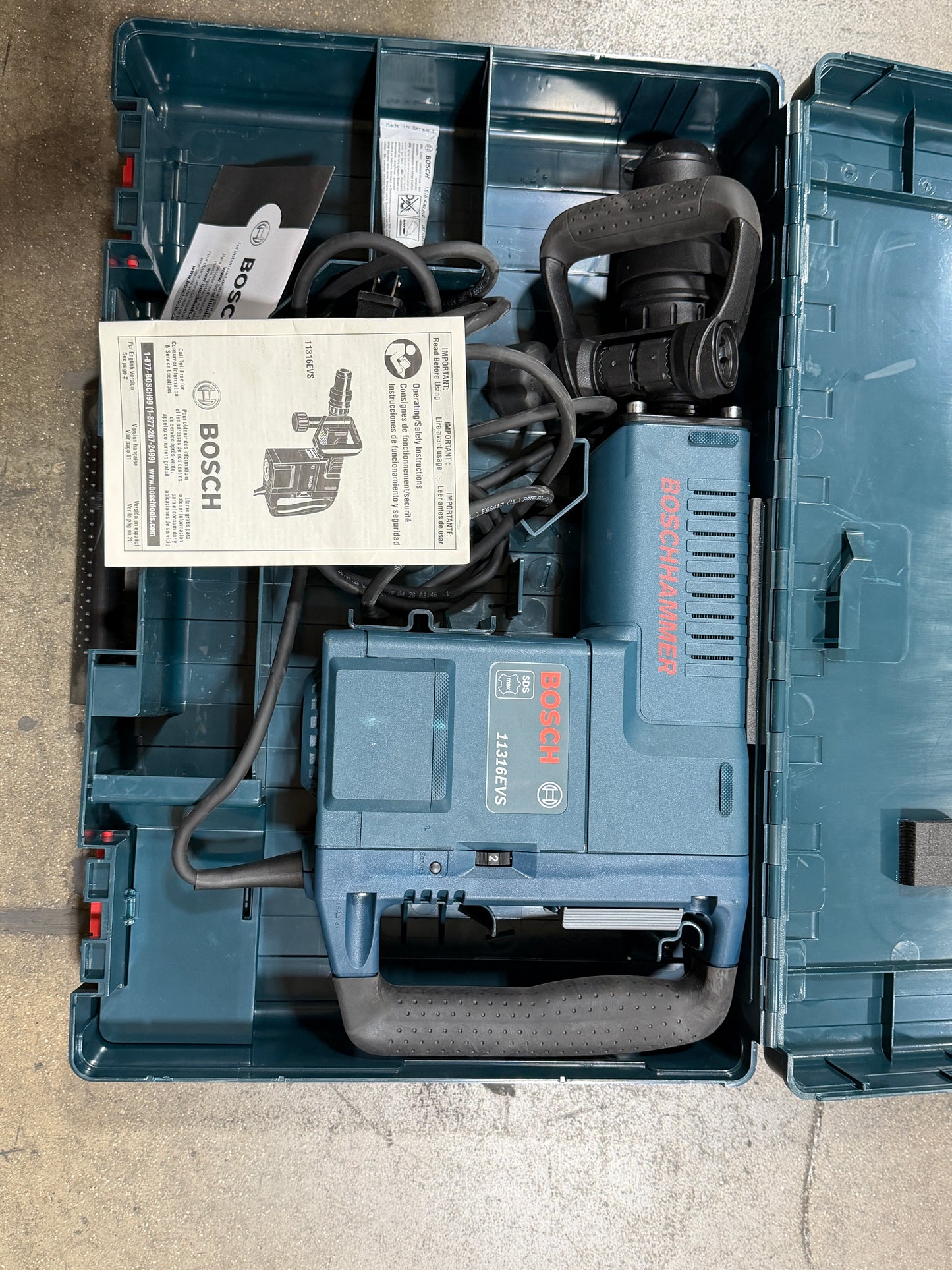 AC250604 Bosch 14-Amp Sds-Max 120 -Volt Corded Demolition Hammer