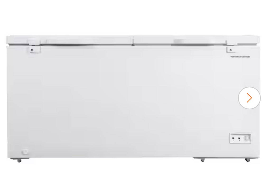 AC260297 Hamilton Beach 66.3 in. Wide 17 cu. ft. Manual Defrost Chest Freezer with Garage Ready in White - HBFRF1749 (minor dents - back)