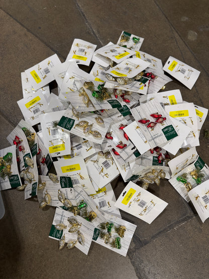 AC250675 Christmas Ornaments
