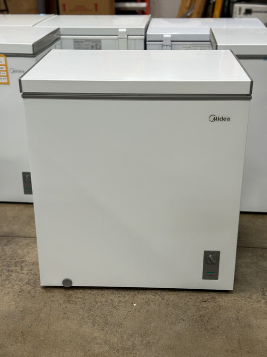7 CU.FT. CONVERTIBLE CHEST FREEZER WHITE MERC07C4BAWW-R