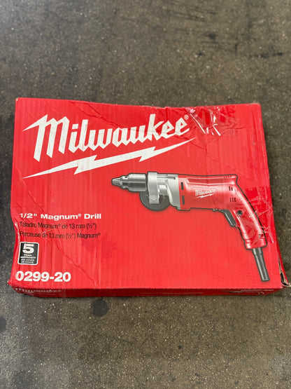 AC250087 Milwaukee 1/2 in. 8 A Magnum Drill 850 RPM
