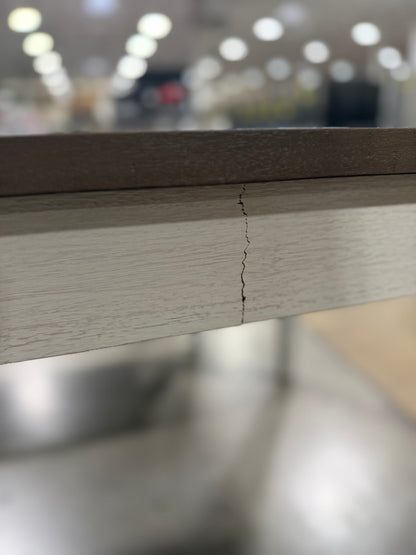 BJF250264 BJ PERRY - Table and bench - Damaged