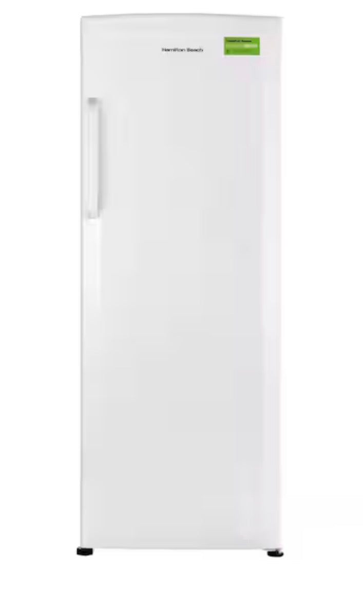 AC260402 Hamilton Beach 11 Cu Ft Upright Freezer in White - HBFRF0011 (minor dents)