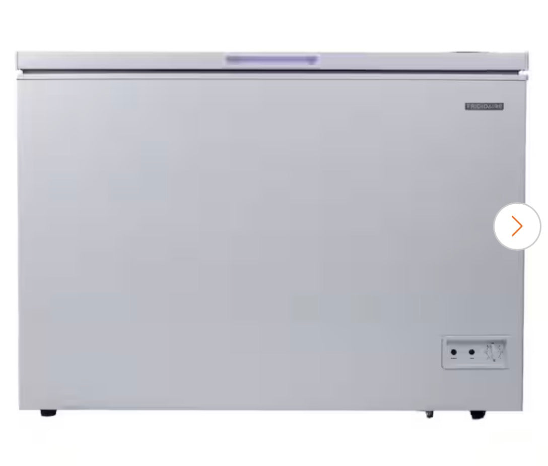 AC260188 43.94 in. 10 cu. ft. Manual Defrost Chest Freezer in White Garage Ready - EFRF1005