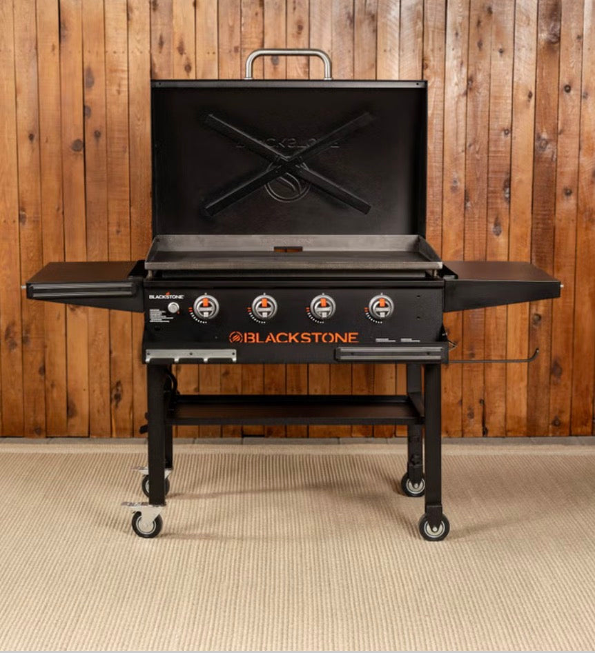 CS260084 Blackstone 36 in. Griddle with Hinged Hood, Front Shelf (Used)