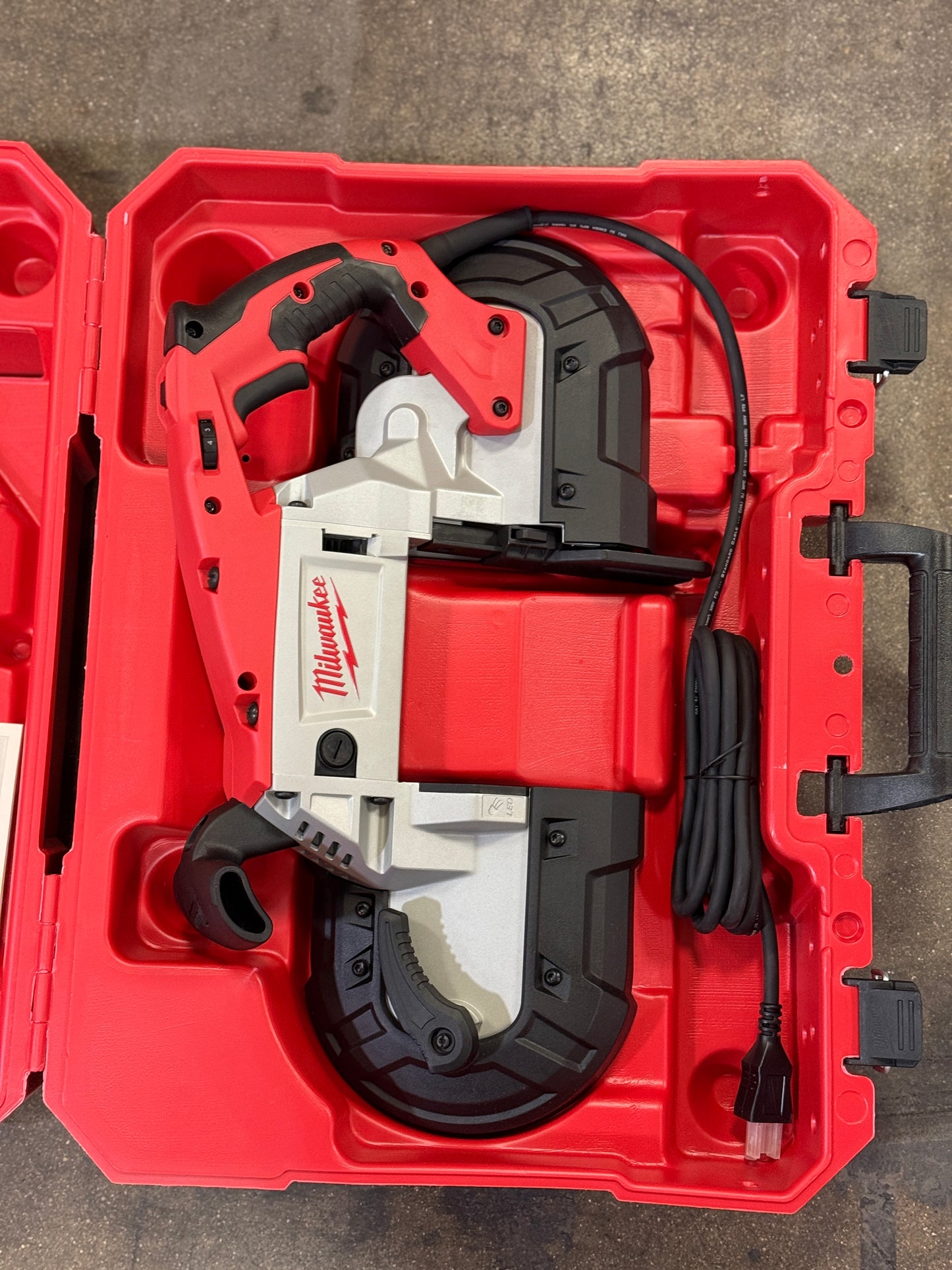 AC250083 Milwaukee Deep Cut Band Saw with Case - Case Damaged