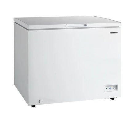 AC260164 Frigidaire 10.3 Cu Ft Chest Freezer, White Garage Ready Deep Freezer for Basement, Kitchen, Bulk Food Storage  EFRF1005 - dented