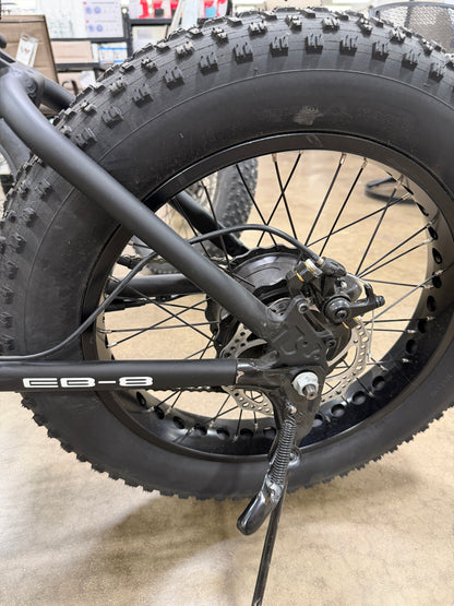 AC260186 SWAGTRON EB-8 Fat Tire 650W Electric Bicycle - AS-IS(missing battery)