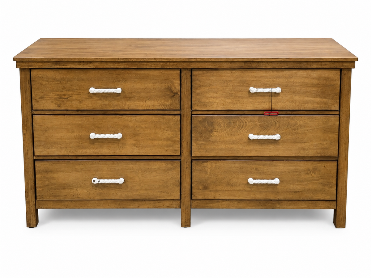 BJF250472 Ludlow 6-Drawer Dresser(One drawer doesn’t open properly)