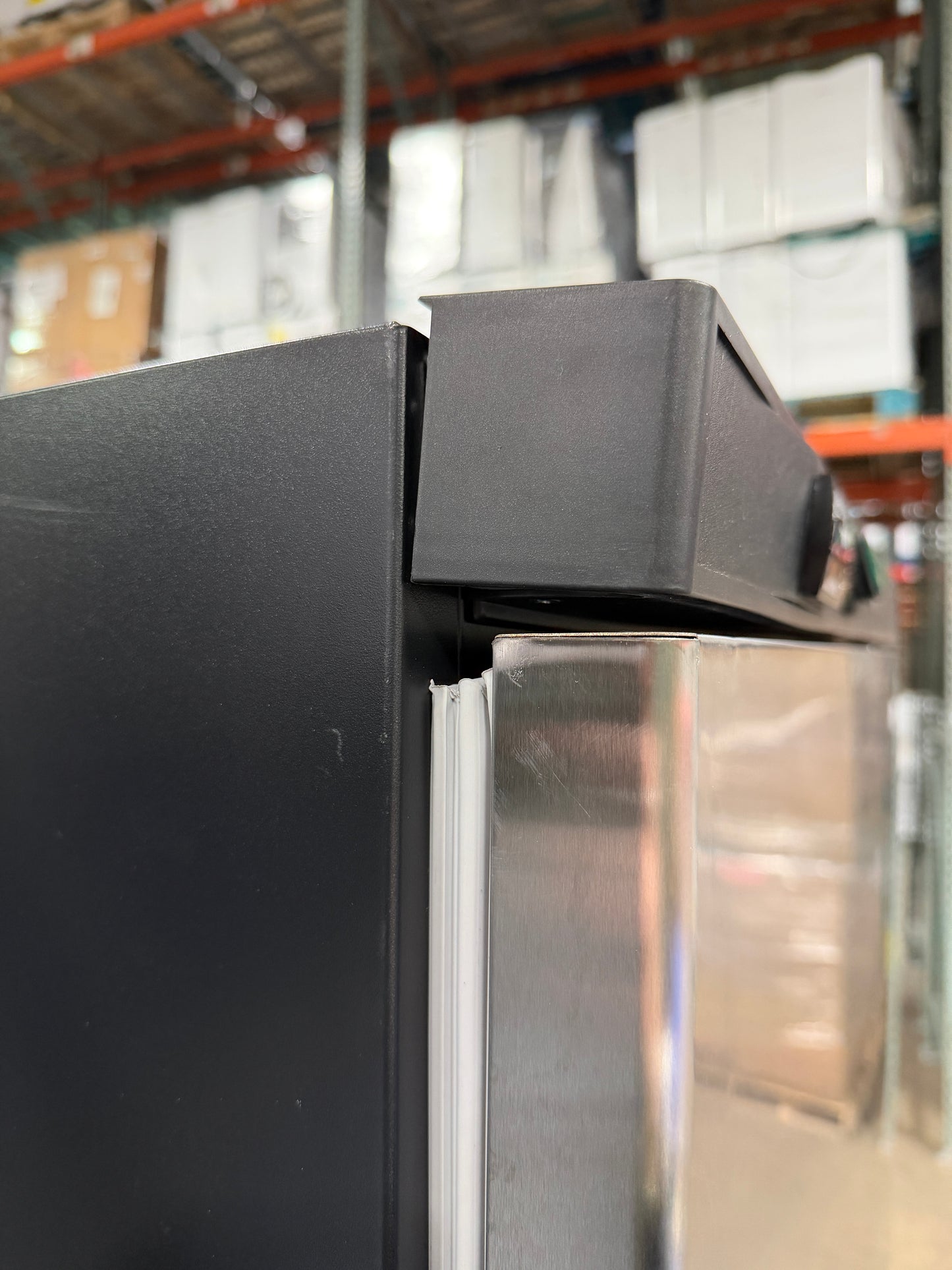 AC260061 28 in. 19 Cu. Ft. Manual Defrost Commercial Upright Freezer in Stainless Steel - Damaged