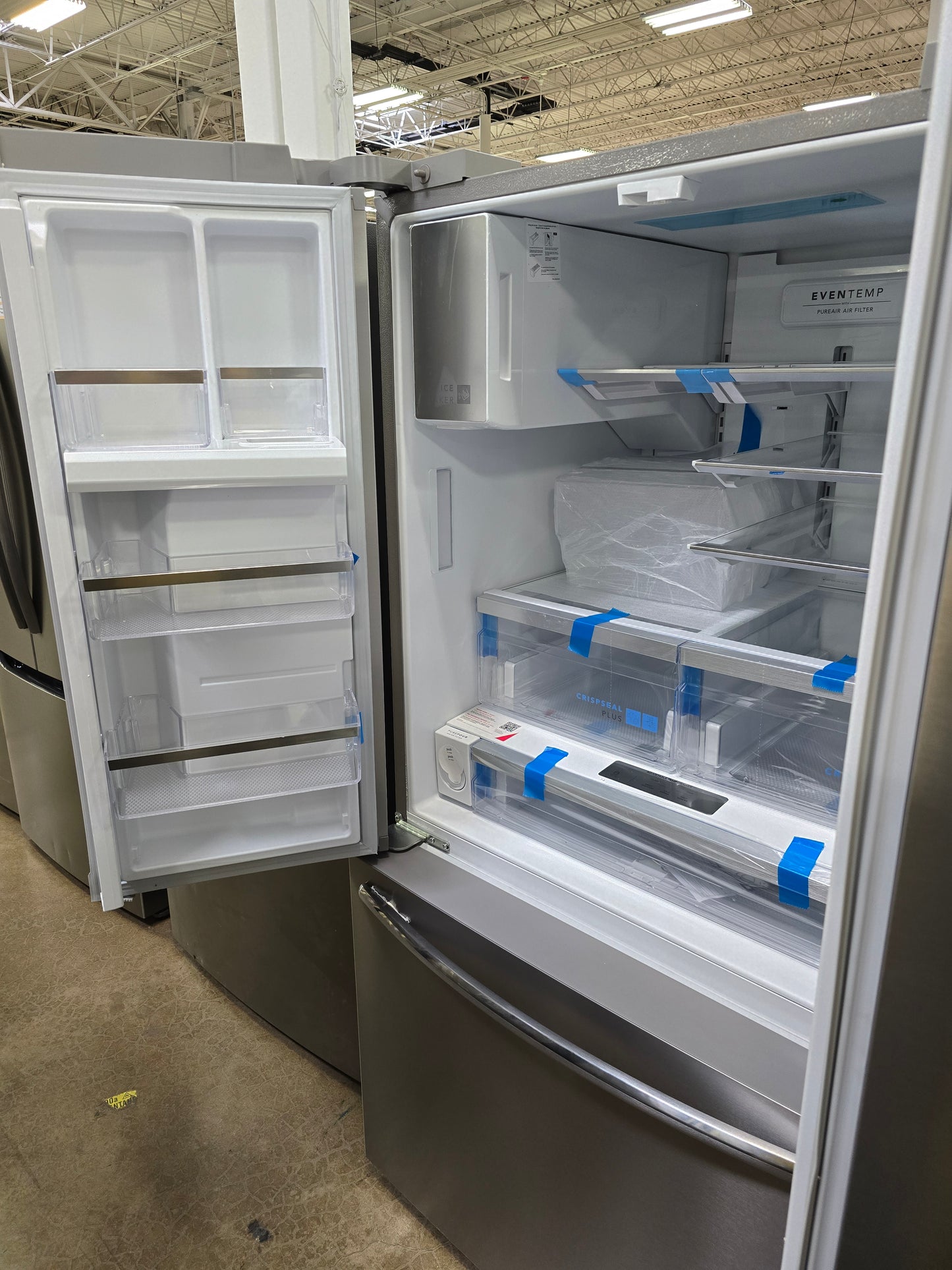 Frigidaire Gallery - 27.8 Cu. Ft. French Door Refrigerator - Stainless Steel  - GRFS2853AF- SN 4A44103404