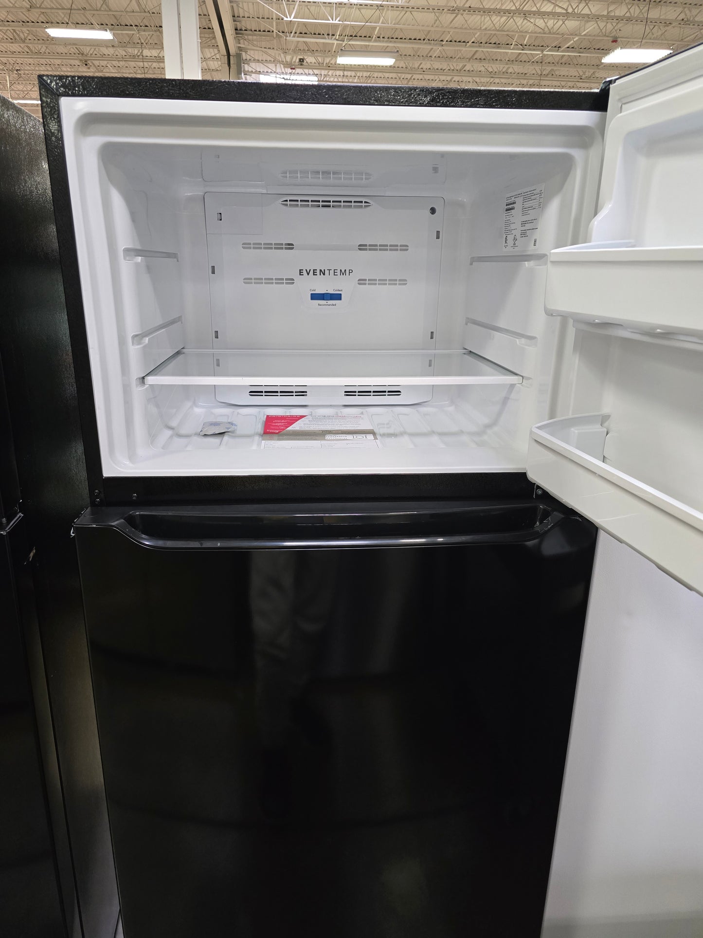 Frigidaire - 18.3 Cu. Ft. Top Freezer Refrigerator - Black  - FFHT1835VB- SN BA44303439