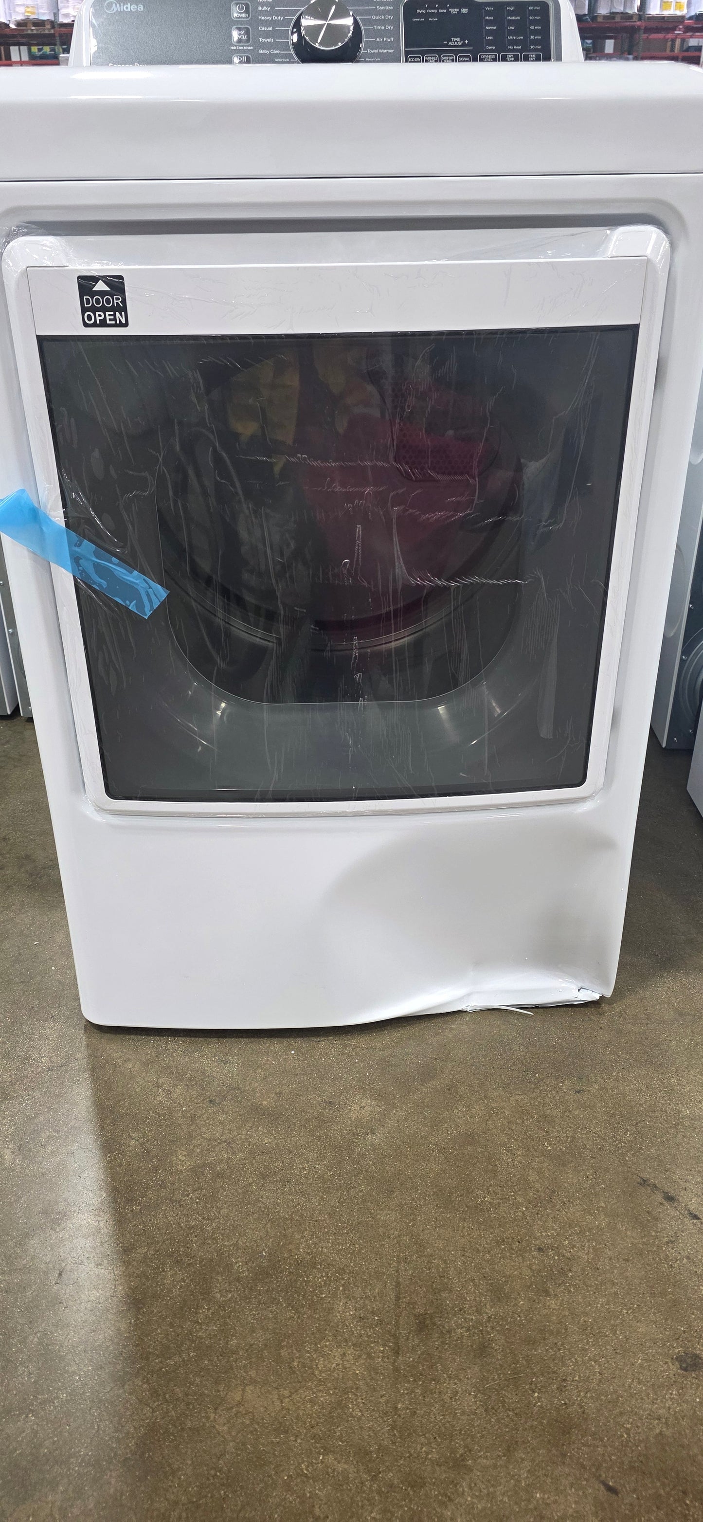 AC260031 Midea GAS DRYER WITH 7.5 CU.FT. , SENSOR DRY, MLG45N3BWW-R - Damaged Front